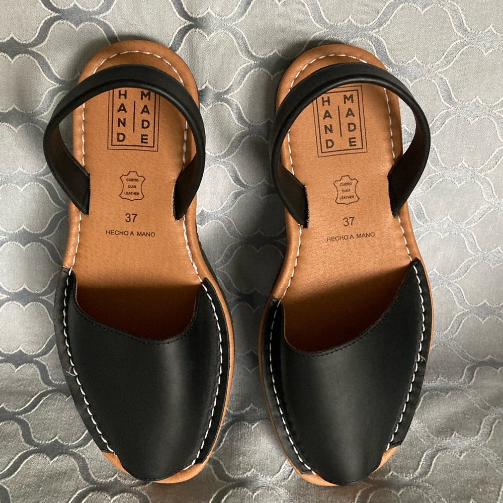 NWOT Handmade in Spain , Black Leather Women sandals